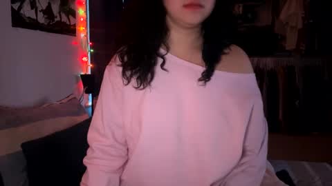 Snapshot of sunflowerxo chatting on January 24, 2:41 pm Sofie online show from January 24, 2:41 pm