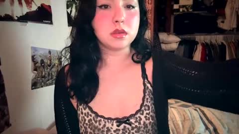 Snapshot of sunflowerxo chatting on March 8, 7:38 am Sofie online show from March 8, 7:38 am