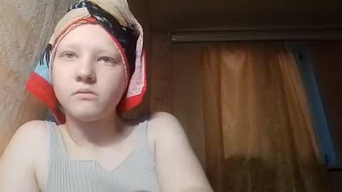 Snapshot of sungpiggott chatting on June 21, 10:23 pm sungpiggott online show from June 21, 10:23 pm