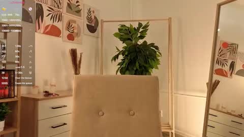 Snapshot of sunnivagaillard chatting on September 17, 1:07 am Kiki online show from September 17, 1:07 am