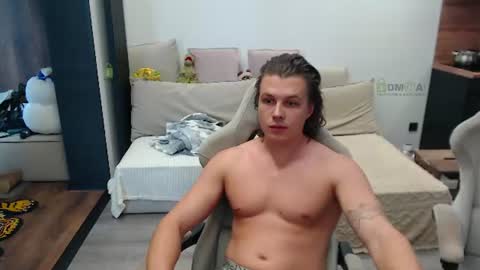 Snapshot of sunny1girl chatting on July 20, 12:40 pm Alice and Sergey online show from July 20, 12:40 pm