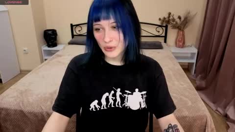 sunny_girl_x online show from April 12, 6:46 pm