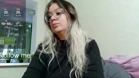 sunny mood online show from December 14, 9:41 pm