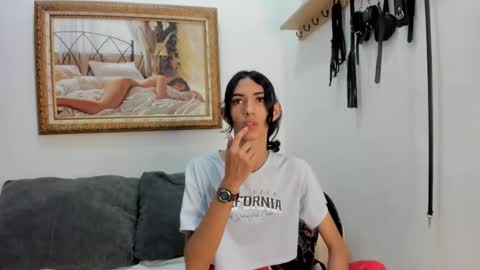 Snapshot of sunny_os chatting on December 20, 2:07 am Sunny online show from December 20, 2:07 am