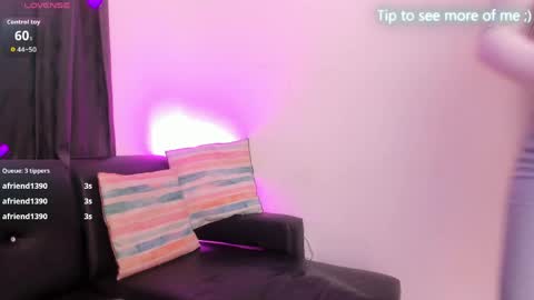 Snapshot of sunny_page chatting on April 4, 4:00 am Sunny Page online show from April 4, 4:00 am