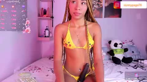 Snapshot of sunny_page chatting on June 13, 9:46 pm Sunny Page online show from June 13, 9:46 pm