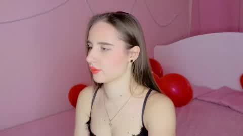 Snapshot of sunnybunnyy5 chatting on February 21, 5:30 am Liza online show from February 21, 5:30 am