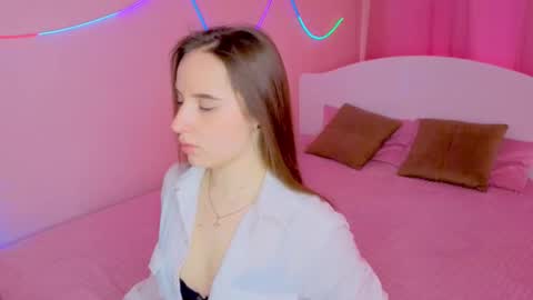 Snapshot of sunnybunnyy5 chatting on March 9, 6:06 am Liza online show from March 9, 6:06 am