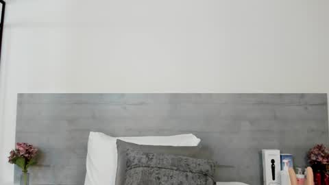 sunnywhitee online show from February 7, 7:17 pm