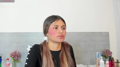 sunnywhitee online show from April 17, 7:28 pm