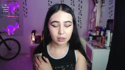 Snapshot of sunset_pienk chatting on February 17, 5:04 am Sunset online show from February 17, 5:04 am