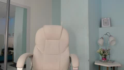 Snapshot of sunshine_gh1 chatting on April 2, 11:52 am Sunshine online show from April 2, 11:52 am