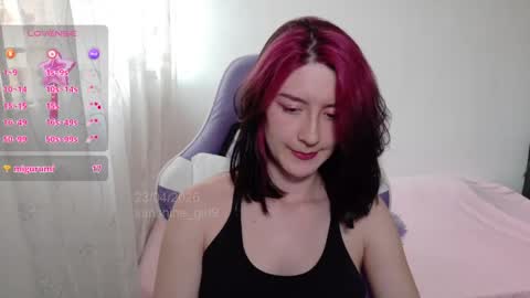 Snapshot of sunshine_girl9 chatting on April 23, 8:44 pm sunshine_girl9 online show from April 23, 8:44 pm