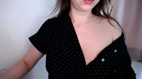 Snapshot of sunshine_in_your_life chatting on June 1, 2:13 am sunshine_in_your_life online show from June 1, 2:13 am