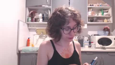 Snapshot of sunshinehella chatting on June 26, 3:16 pm Hella online show from June 26, 3:16 pm