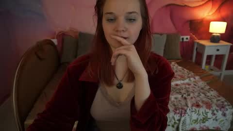 Lola online show from November 3, 7:26 pm