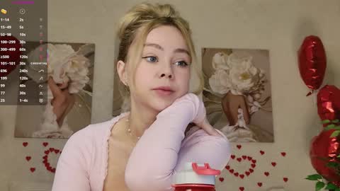 Jenn online show from February 15, 3:14 am