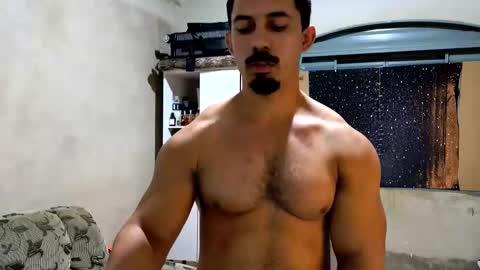 Snapshot of superbigmr chatting on March 23, 4:05 am james online show from March 23, 4:05 am
