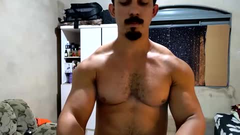 Snapshot of superbigmr chatting on April 1, 4:02 am james online show from April 1, 4:02 am