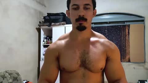 Snapshot of superbigmr chatting on April 9, 12:21 pm james online show from April 9, 12:21 pm