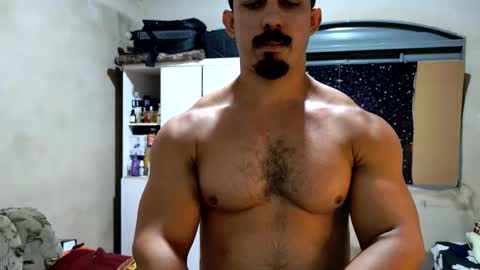 Snapshot of superbigmr chatting on April 13, 5:02 am james online show from April 13, 5:02 am