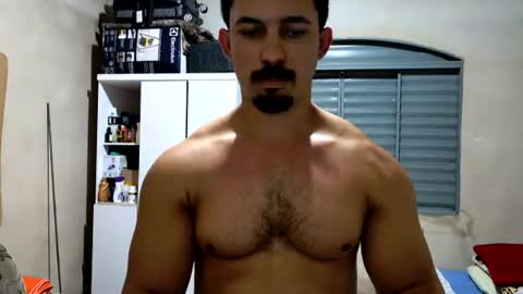 Snapshot of superbigmr chatting on August 2, 8:29 pm james online show from August 2, 8:29 pm