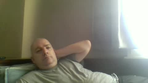 Snapshot of superboy78 chatting on April 6, 11:33 am superboy78 online show from April 6, 11:33 am