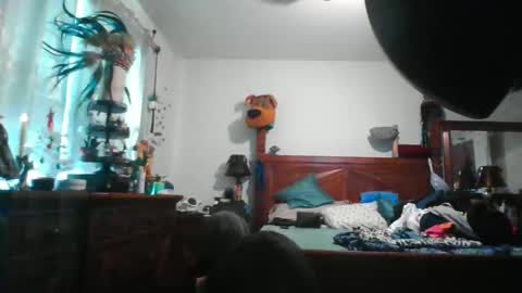 Snapshot of superd512 chatting on December 19, 2:24 pm Guero Cash online show from December 19, 2:24 pm
