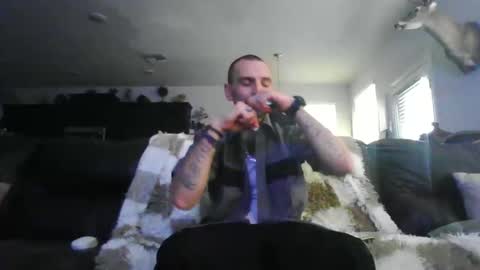 Snapshot of superd512 chatting on February 18, 1:40 pm Guero Cash online show from February 18, 1:40 pm
