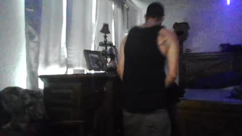 Snapshot of superd512 chatting on August 5, 7:49 pm Guero Cash online show from August 5, 7:49 pm