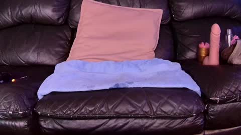 Thomas online show from January 25, 3:51 am