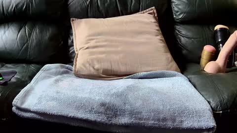 Thomas online show from February 2, 7:46 pm