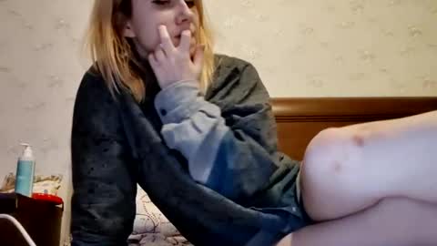 Snapshot of supereasyx chatting on January 21, 1:54 pm Annie online show from January 21, 1:54 pm