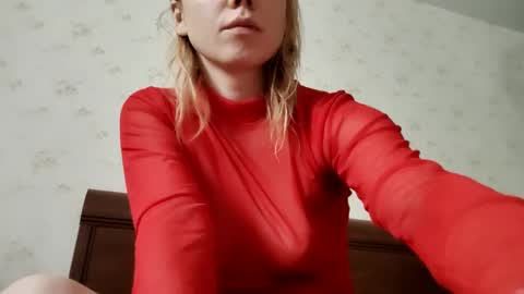 Snapshot of supereasyx chatting on January 27, 7:35 am Annie online show from January 27, 7:35 am