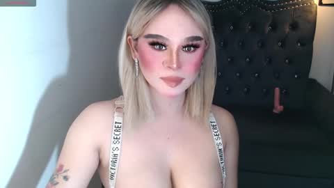 CARMINA online show from December 3, 1:46 am