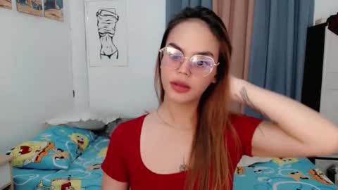 Im val online show from April 17, 8:01 pm