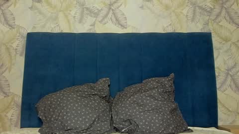 Una online show from December 21, 5:47 am