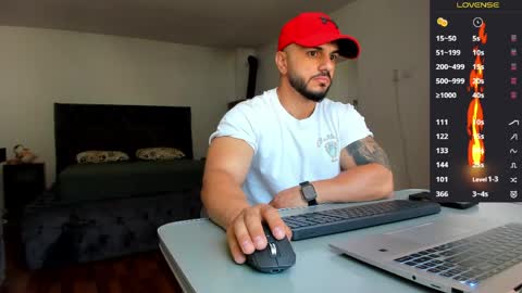 Snapshot of supermanboyxxl chatting on May 26, 6:31 am supermanboyxxl online show from May 26, 6:31 am