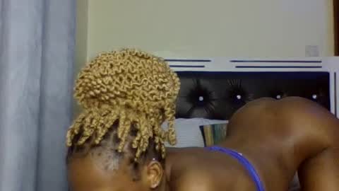 Snapshot of supersexxy_chyna chatting on July 30, 2:10 am supersexxy_chyna online show from July 30, 2:10 am