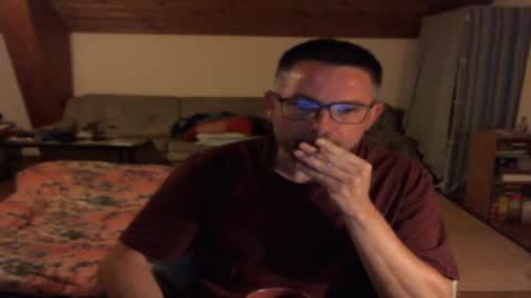 supersquirrel81 online show from June 16, 2:47 am