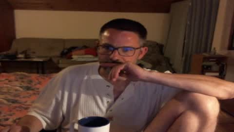 supersquirrel81 online show from June 18, 9:08 pm