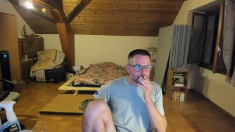 supersquirrel81 online show from August 1, 10:52 pm