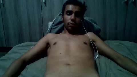 Snapshot of surfblz chatting on March 22, 7:17 pm surfblz online show from March 22, 7:17 pm