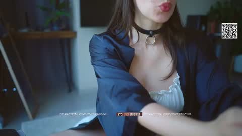 Snapshot of surfissence chatting on June 17, 9:23 am SOFIA DAMIEN PVT MODEL online show from June 17, 9:23 am