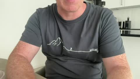 Snapshot of surfstar81 chatting on July 1, 9:00 am surfstar81 online show from July 1, 9:00 am