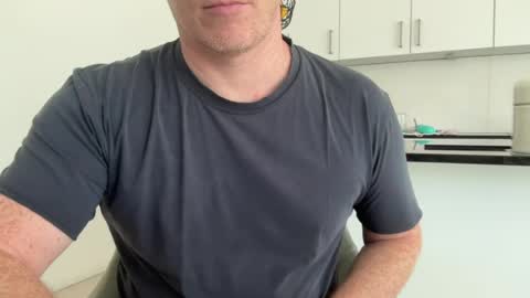 Snapshot of surfstar81 chatting on July 28, 8:21 am surfstar81 online show from July 28, 8:21 am