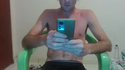 Snapshot of surfsup34 chatting on March 2, 5:01 am surfsup34 online show from March 2, 5:01 am