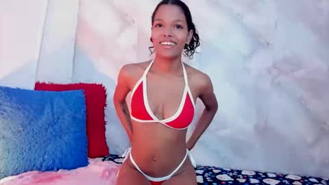 Snapshot of surifoster chatting on April 26, 2:04 pm suri online show from April 26, 2:04 pm