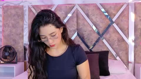 Snapshot of susa1userma_ chatting on May 29, 11:30 am Susann online show from May 29, 11:30 am