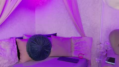 Susann online show from July 15, 11:48 am